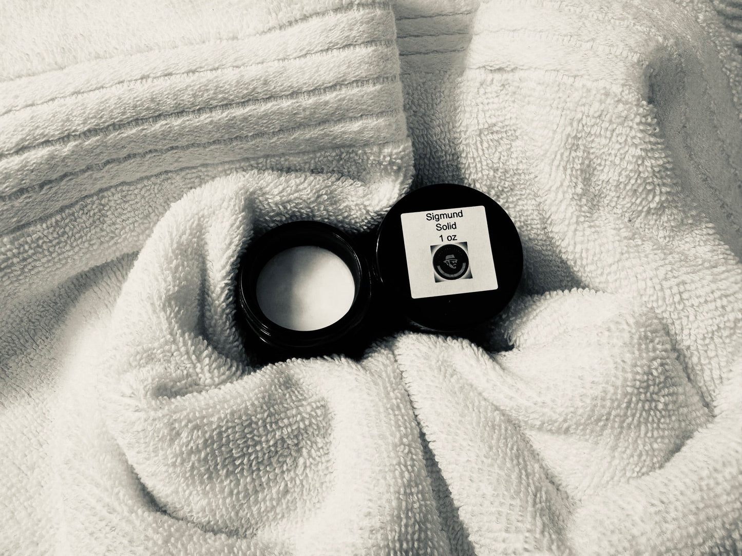 Sigmund Solid Scent